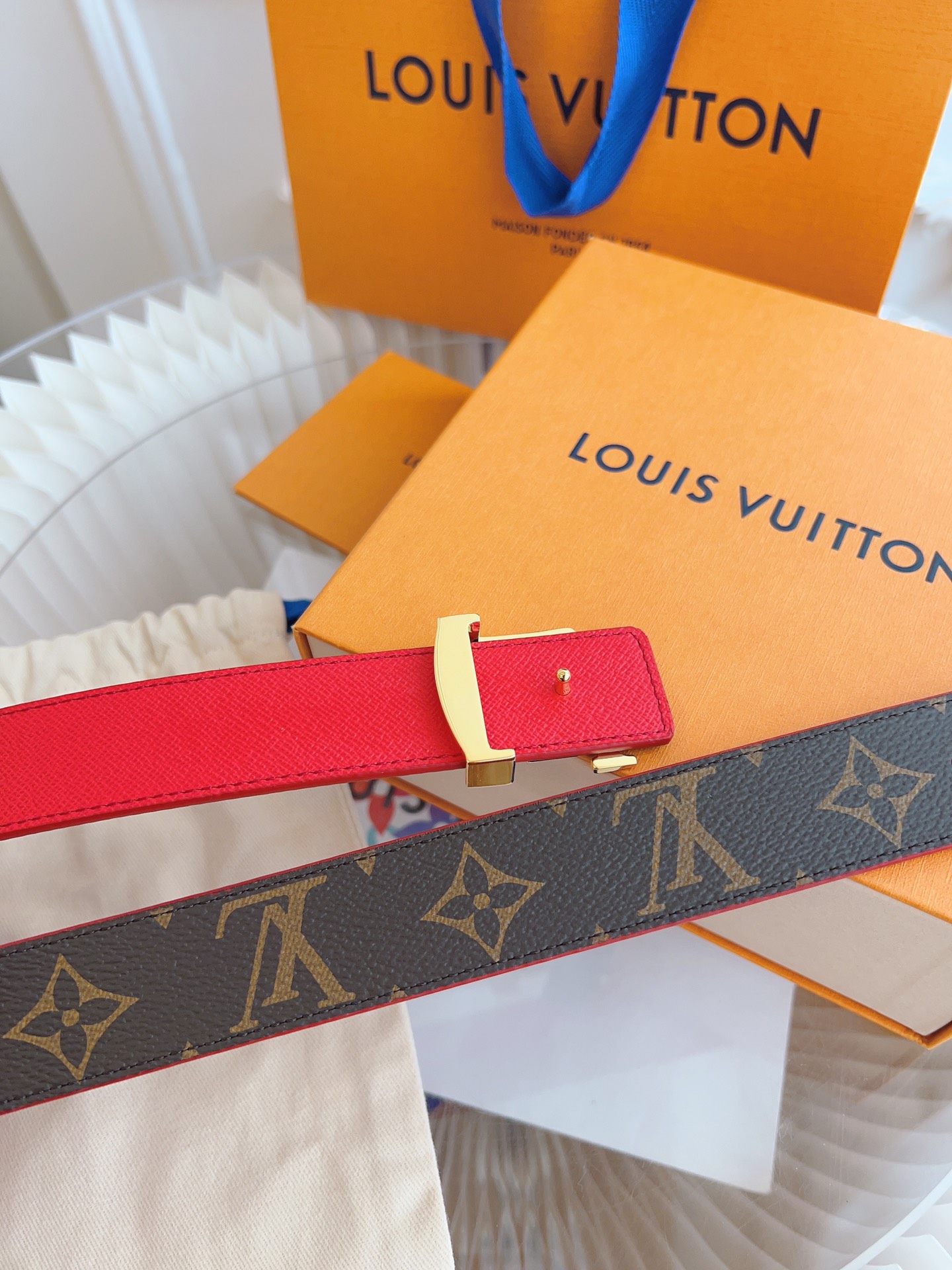 LOUIS VUITTON RIEM | Luxury By Se