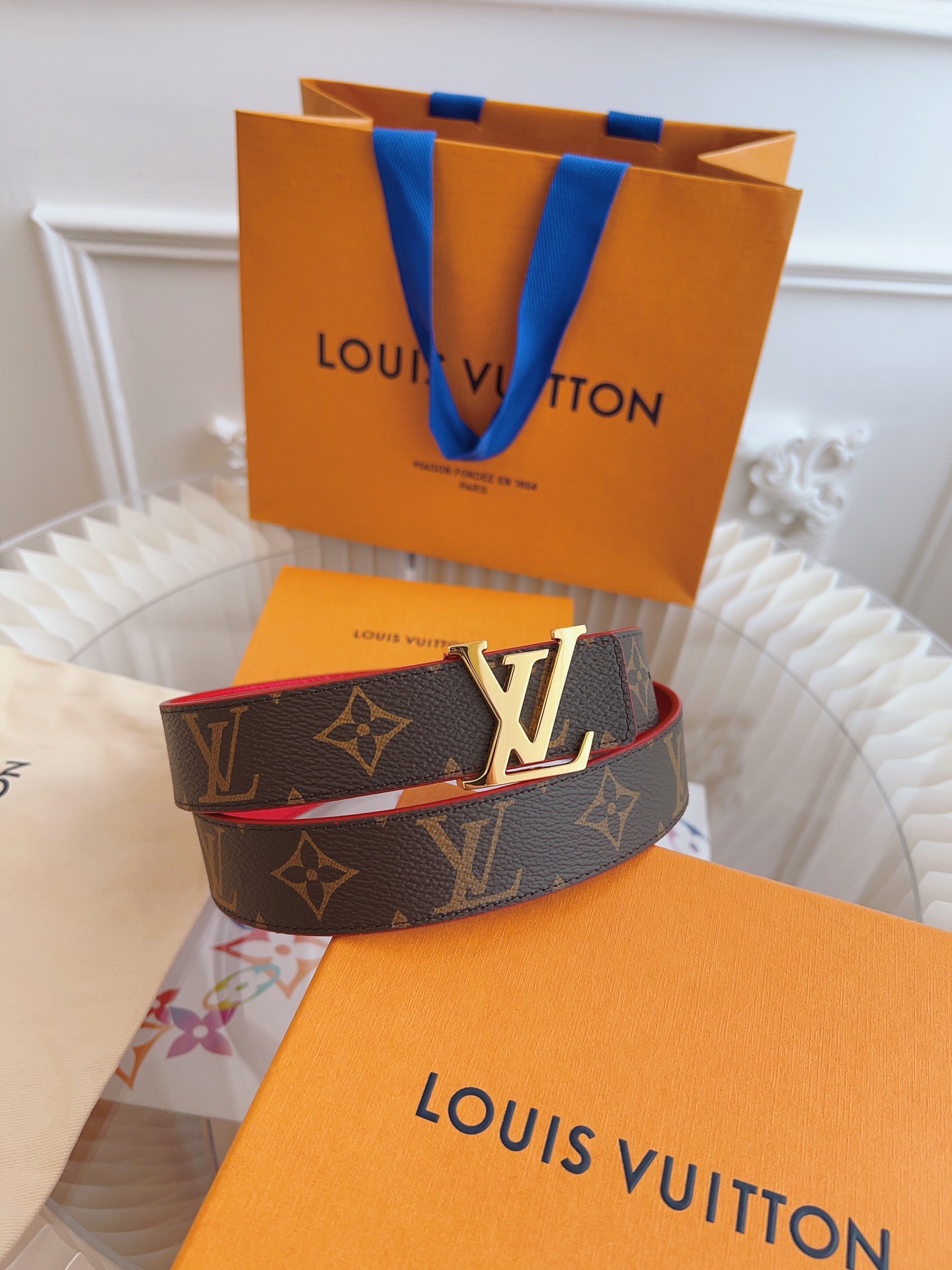 LOUIS VUITTON RIEM | Luxury By Se