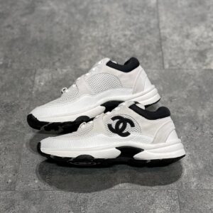 CHANEL SNEAKER