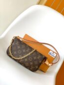 LOUIS VUITTON POCHETTE ACCESSOIRES